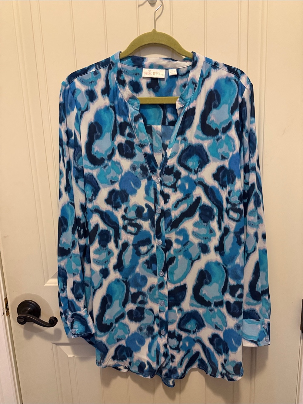 Belle by Kim Gravel Blue & Navy Abstract Button-Down Shirt